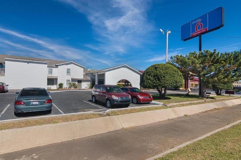 Studio Inn Extended Stay Oklahoma City Airport By Oyo Extérieur photo